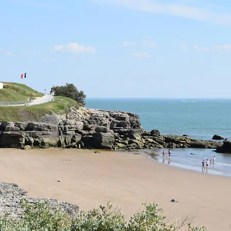 1 Bedroom Stunning In Royan